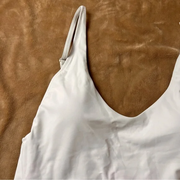 COLLOYES White Classic High-Cut Low Back V-Neck Thong One Piece - Size 2XL - Picture 4 of 13